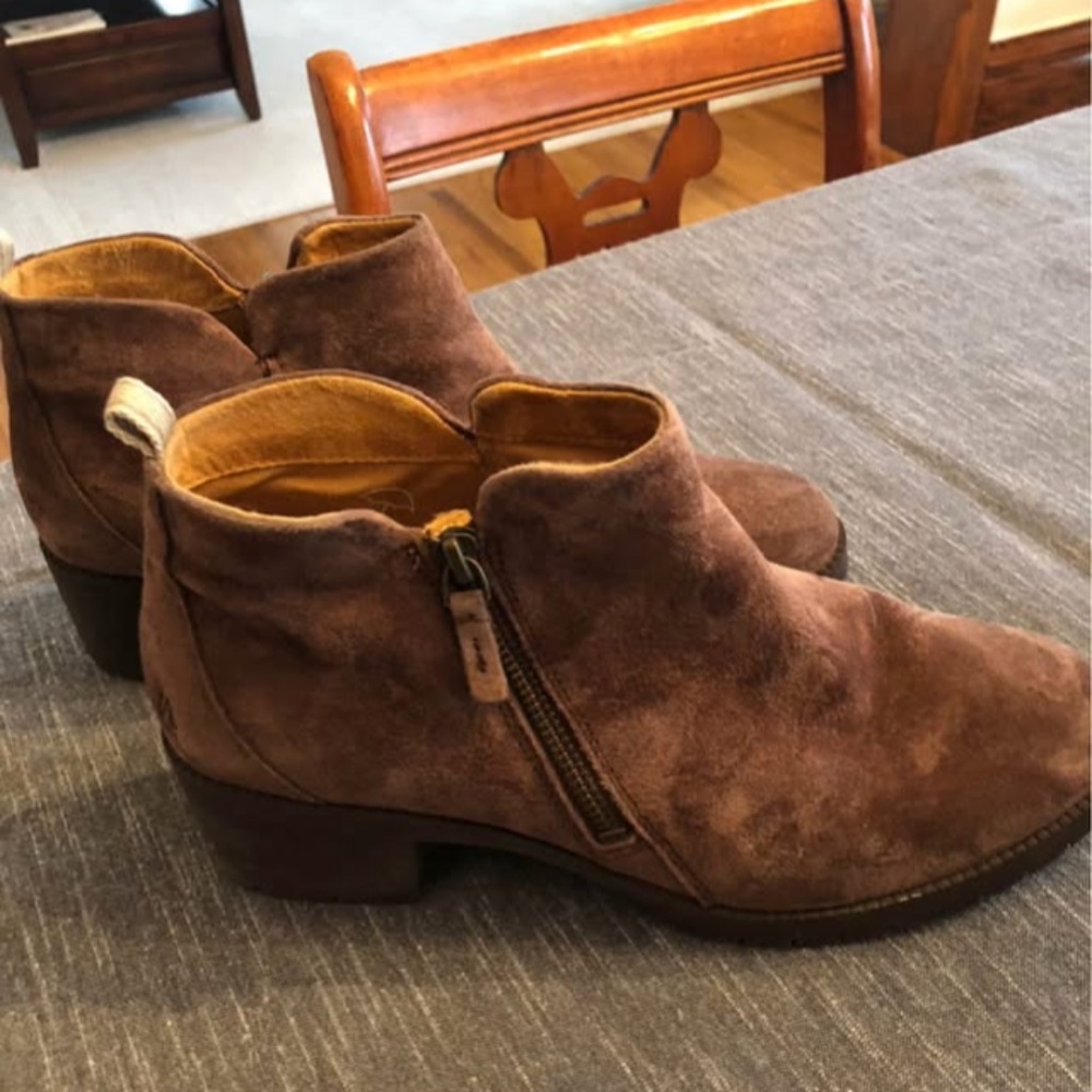 Women’s booties